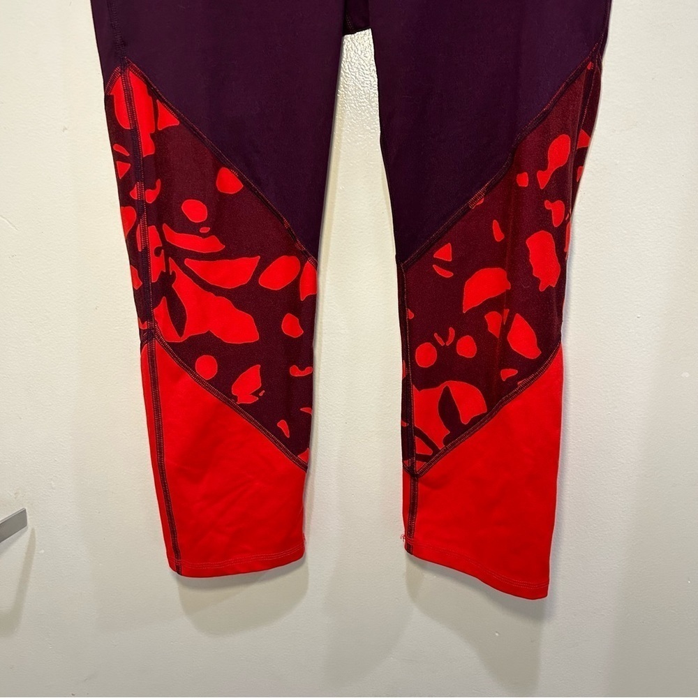 Fabletics Powerhold Salar Statement Capris Size L… - image 3